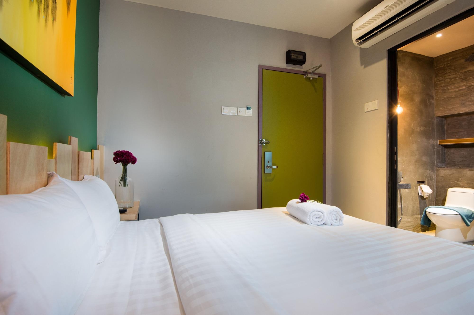 Finess Basic Hotel Malacca Esterno foto