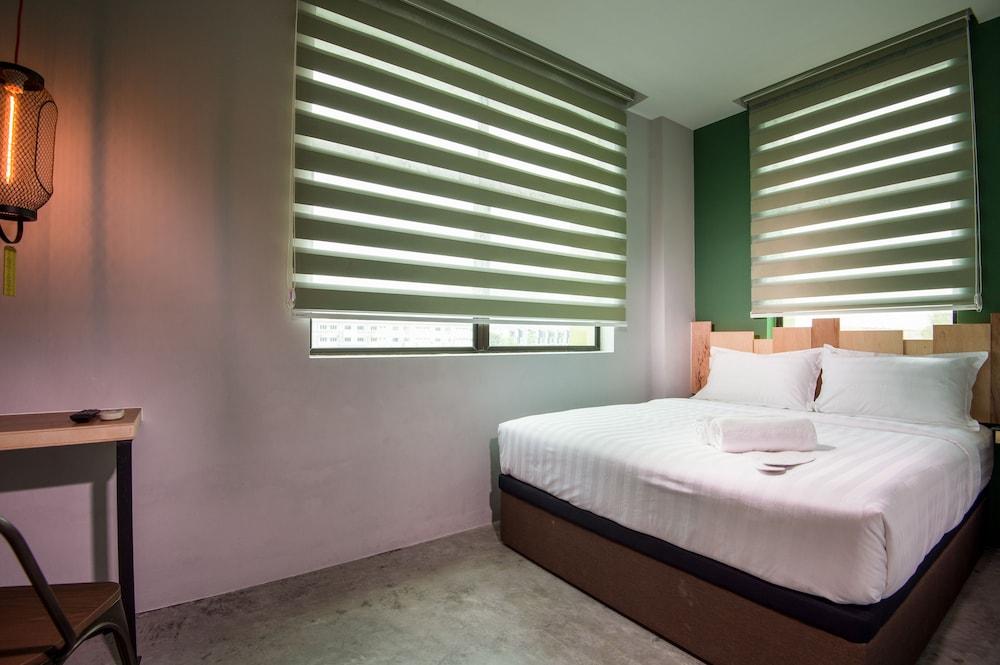 Finess Basic Hotel Malacca Esterno foto