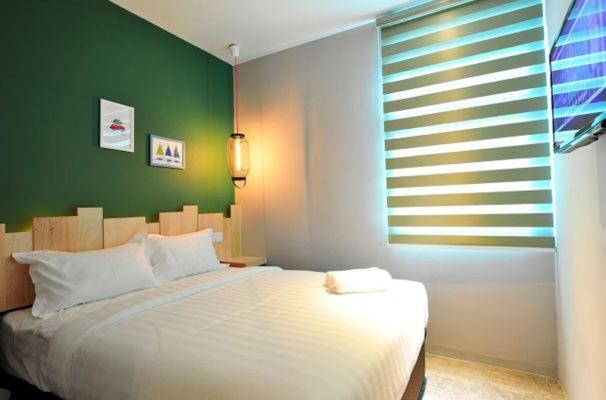 Finess Basic Hotel Malacca Esterno foto